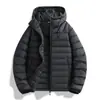 2026 nueva chaqueta de plumón 90 versátil ligera chaqueta de plumón pareja clásica con capucha chaqueta de plumón plumón de pato blanco cálida