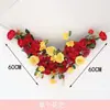 Nuevas decoraciones de techo para interiores para habitaciones de bodas, con flores simuladas dispuestas en un diseño de cuatro esquinas, creando una escena floral festiva y hermosa para la sala de estar