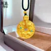 Pingente de Cavalo Dragão Espírito da Paz Banhado a Ouro para Homens e Mulheres, um Amuleto Simples e Versátil para o Ano de Nascimento