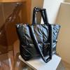 Moda outono e inverno bolsa de algodão 2024 nova jaqueta de alto sentido bolsa de ombro grande capacidade bolsa tote