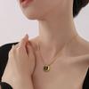 Colar de pingente de esmeralda nicho feminino luz de luxo banhado a ouro 18K alto sentido outono e inverno vintage camisola clavícula cadeia de jóias
