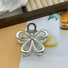 Pinza de Agarre de Aleación con Flor Hueca Transfronteriza Ins Miniscan Pinza para el Cabello Tamaño Grande y Mediano Pequeño Pinza para el Cabello Tocado Accesorios para el Cabello