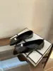 Zapatos Planos Minimalistas de Punta Cuadrada con Hebilla Metálica, Disponibles en Plata, Negro, Borgoña, Marrón Oscuro, Estilos de Punta Redonda y Otros Tacones Planos, en Stock