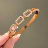 Pulsera de Acero de Titanio Yunyao Trébol de Cuatro Hojas Cielo Estrellado Cintura Delgada para Mujer, Diseño de Nicho de Alta Gama, No se Desvanece, Moderno, Venta al por Mayor Transfronteriza