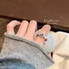 Anillo liso elegante y minimalista para el dedo índice, popular entre las influencers femeninas, anillo hueco de lujo ligero, anillo de lazo de estilo coreano de nicho