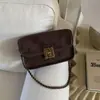 Bolso de Hombro Cruzado de Moda Femenina Retro de Nicho 2025 Nuevo Bolso de Moda Trendy para Mujer Bolso Cuadrado Pequeño Texturizado