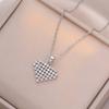 Collar Versátil para Mujer, Nuevo Colgante de Corazón Transfronterizo de Moda, Diseño de Nicho Elegante, Joyería de Cadena Simple para Clavícula