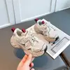 Moda Masculina Dad Shoes 2026 Outono/Inverno Novo Malha Infantil Meninas Crianças Médias e Mais Velhas Calçados Casuais Estilo Academia Tênis de Corrida