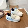 Zapatos Infantiles de Primavera y Otoño 2026 Nuevo Estilo Casual para Niñas Zapatos Deportivos para Niños para Bebés y Niños Zapatos Blancos de Dibujos Animados