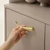 Ventas Directas de Fábrica Manija de Latón de Lujo Ligero Francés Manija Dorada para Puerta de Mueble Manija de Cajón de Armario Estilo Europeo