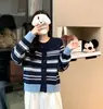 Cardigan de Tricô Listrado Color-Block Retrô Gola Redonda 2026 Outono/Inverno Novo Manga Longa Emagrecedor Suéter Casaco Feminino Top Tendência