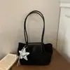 Bolsa de ombro de nicho, estilosa e leve, bolsa de braço estilo francês, chique e moderna, bolsa tote de grande capacidade para o outono de 2026