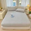 Estilo Ins Nova Roupa de Cama Respirável Antiderrapante de Kapok com Cobertura Total Conjunto de Lençol com Elástico de Três Peças Conjunto de Roupa de Cama de Peça Única Adequado para Todas as Estações