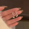 Brincos de Franja com Laço para Mulheres, Luxo Acessível Ins, Brincos de Pérola Imitação Doces e Cool Sexy, Brincos de Zircônia, a Mesma Tendência do Douyin