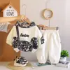 Conjunto de Roupa de Outono para Meninos 2026 Novo Estiloso Roupas de Outono Infantis Conjunto de Duas Peças com Moletom com Capuz de Manga Longa