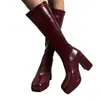 Botas Cavaleiro Retrô Vinho Versátil Elegante Novo Outono e Inverno Bico Quadrado Salto Grosso Efeito Emagrecedor Exportação Tamanho Grande Botas de Moda para Mulheres