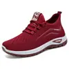Zapatos Deportivos de Otoño 2026 para Mujer Primavera Nuevos Zapatos Transfronterizos para Mujer Venta al por Mayor Flyknit Transpirables Casuales Versátiles de Malla