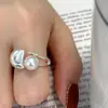 Anillo abierto de perlas de diseño nicho estilo coreano para mujer, nuevo anillo de dedo índice simple y único de moda al por mayor