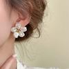 Pendientes de perlas de imitación barrocas, nuevo diseño de nicho, pendientes de flores de moda, temperamento retro, joyería de alta gama.