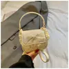 Venta al por mayor transfronteriza Bolsos exquisitos pequeños para mujer 2026 Nueva moda Bolsos de hombro de alta gama Bolsos cruzados versátiles y modernos