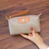 Clutch de Couro Genuíno da Moda 2024 Nova Bolsa de Pulso Elegante e Portátil de Couro de Vaca para Mulheres Carteira Longa com Zíper de Couro Macio