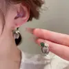 Pendientes de botón florales frescos con pasador de plata 925 para mujer, Pendientes de estilo festivo de lujo ligero, Pendientes de perlas de nicho de alta gama al por mayor