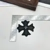 Venta al por mayor del fabricante Marca de moda europea y americana Parches Cruzados con Herrajes de Cuero para Zapatos, Ropa, Mezclilla, Ropa Infantil y Sombreros