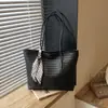 Bolso Cruzado Casual con Patrón Tejido 2026 Verano Nuevo Color Sólido de Moda Tendencia Simple Gran Capacidad Bolso Tote de Hombro
