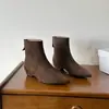 Botines cortos de cuero con punta fina, nuevo estilo francés de otoño e invierno, cómodos para los pies, tacón de grosor medio, cremallera trasera, botas Martin, botines, botines cortos