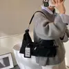 Bolso Tote Casual para Mujer 2025 Nuevo Gran Capacidad para Viajes Diarios Hombro Cruzado Versátil Invierno Retro Tendencia de Moda