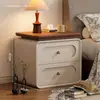 Mesita de Noche Usada para Dormitorio del Hogar 2026 Crema Lujo Ligero Madera Maciza de Alta Calidad Pequeño Gabinete de Almacenamiento de Mesita de Noche Sala de Estar