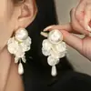 Pendientes de Borla de Flor de Perla Estilo Francés de Gama Alta para Mujer, Pendientes de Temperamento de Lujo Ligero, Pendientes Exagerados de Pétalo Retro