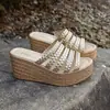 Chanclas de Cuña Doradas Tejidas para Mujer 2026 de Comercio Exterior, Sandalias de Cuña Retro, Adelgazantes, Versátiles, Punta Abierta, que Aumentan la Altura