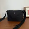 2026 Bolsa Transversal Simples Feminina, Estilosa e Fashion para Uso Diário, Deslocamento Casual, Bolsa de Ombro Feminina, Bolsa Quadrada Pequena, Grande Capacidade