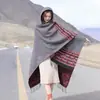 Chal bohemio, capa exótica para mujer, adecuada para viajes a Xinjiang, excursiones por la pradera y sesiones de fotos, capa exterior de estilo étnico
