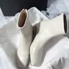 Botines de estilo coreano con punta cuadrada, tacón grueso y diseño estilizado, perfectos para principios del otoño de 2026, una opción chic y elegante para mujer, y con forro de felpa para mayor calidez en otoño e invierno