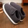 Sapatos de Algodão de Inverno para Mulheres Idosas com Veludo, Quentes e Antiderrapantes, Uso de Casal em Casa e Fora, Bolsas de Pelúcia com Solado Grosso e Pantufas de Algodão para Homens