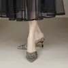 Sandalias de Tacón Alto Estilo Francés para Mujer 2025 Nuevas Puntiagudas Estilo Hada Tacón de Aguja de Diamante Slip-on Baotou Tacones Altos Elegantes