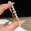 Pulseira de Pérolas Quadradas com Cubo de Açúcar Branco da Lua Banhada a Ouro 18K Estilo Retrô Francês Joia de Mão de Nicho para Mulheres