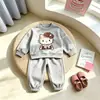 2026 Nuevo Conjunto para Niñas Estilo Coreano Atractivo Celebridad de Internet Infantil Moderno Casual Deportivo Sudadera y Pantalones Moda Conjunto de Dos Piezas