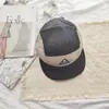 Gorra de Béisbol Transpirable de Verano con Bloques de Color y Visera Corta Estilo Callejero Parte Superior Suave Secado Rápido Parche de Retazos Gorra Deportiva para Mujeres y Hombres Moderna