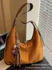 Bolso Retro de Gran Capacidad para Mujer Otoño e Invierno 2025 Nuevo Bolso Cruzado de Hombro/Axila Casual de Nicho Bolso Tote Plegado