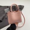 Bolso Retro Hermoso Primavera Mujer 2025 Nueva Moda Corea del Sur Bolso Bowling Portátil Casual Bandolera Concha