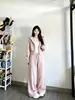 Sudadera rosa casual deportiva para outfit de principios de otoño para mujer, nueva colección 2026, conjunto sofisticado y elegante estilo coreano