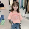 Bonitos tops de otoño para niñas, ropa infantil de imitación dos piezas, conjuntos modernos de manga larga para niñas y niños pequeños, nueva ropa infantil 100% algodón 2026