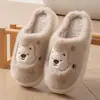 Pantufas de pelúcia de algodão de cachorrinho fofo para mulheres, novo estilo de inverno, com sola grossa, adequadas para casais, uso interno, quentes, antiderrapantes e com sola macia