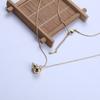 Senso de Design de Luxo Leve Feminino Versátil Aço Titânio Dourado Corrente Osso de Cobra de Cabacinha Estilo Antigo Chinês Colar Cabacinha Caractere Chinês Dourado Brilhante