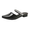 2025 Novos Chinelos de Bico Fino Estilo Francês para Mulheres Verão Uso Externo Sapatos Solos Sandálias Rasteirinhas Brilhantes e Fashion para Mulheres