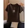 Camiseta Redonda de Manga Corta para Mujer Estilo Commuter, Color Café, Algodón Puro, Corte Ajustado, Top Básico a la Moda, Verano 2026