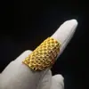 Anillo de Oro Aluvial para Mujer que No Se Desvanecerá por Mucho Tiempo, Diseño de Nicho de Alta Gama Abierto, Accesorios Exagerados Retro Imitación Oro, Producto Nuevo